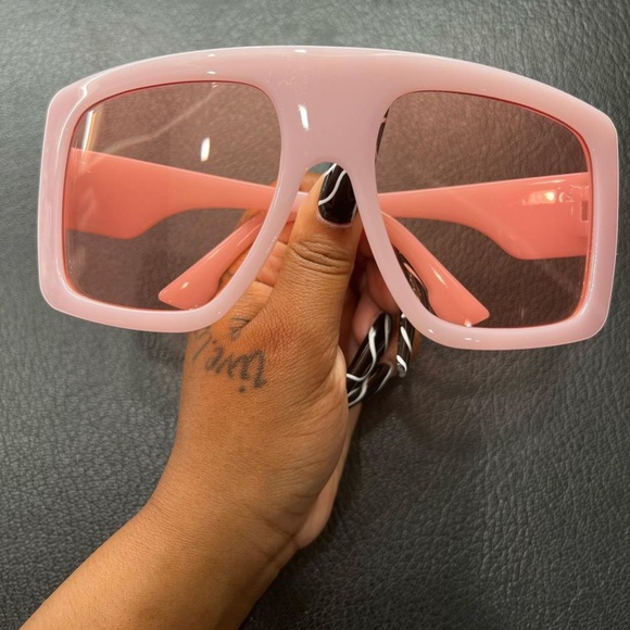 Oversized frames - Picture 2 of 7